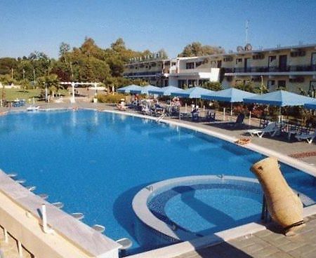 Lintzi Hotel Arkoudi Extérieur photo