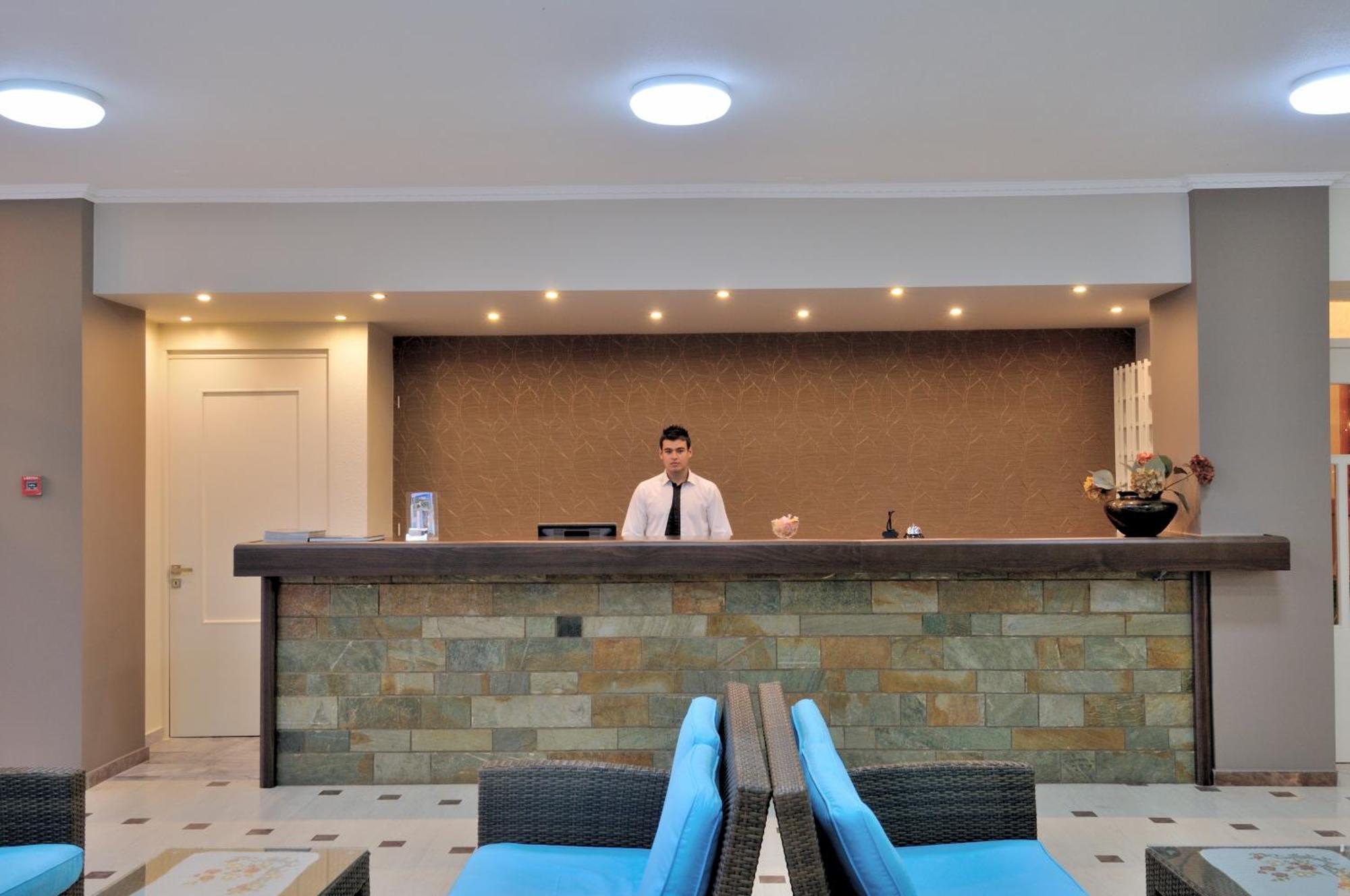 Lintzi Hotel Arkoudi Extérieur photo