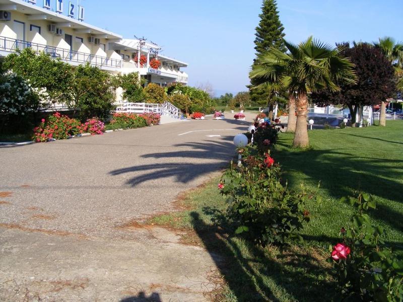 Lintzi Hotel Arkoudi Extérieur photo