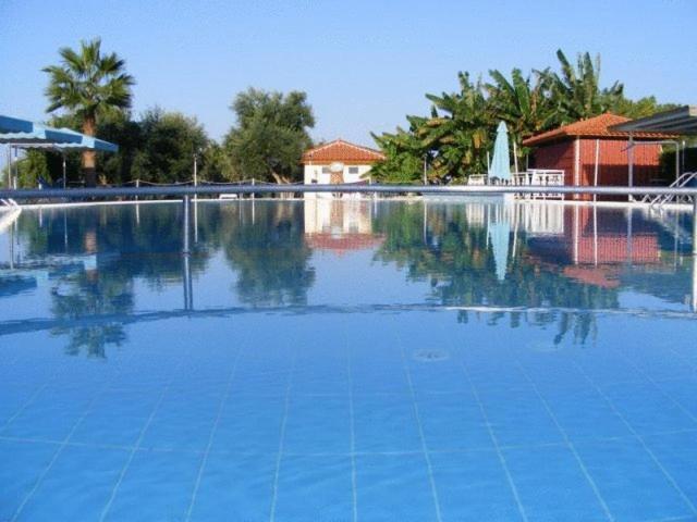 Lintzi Hotel Arkoudi Extérieur photo