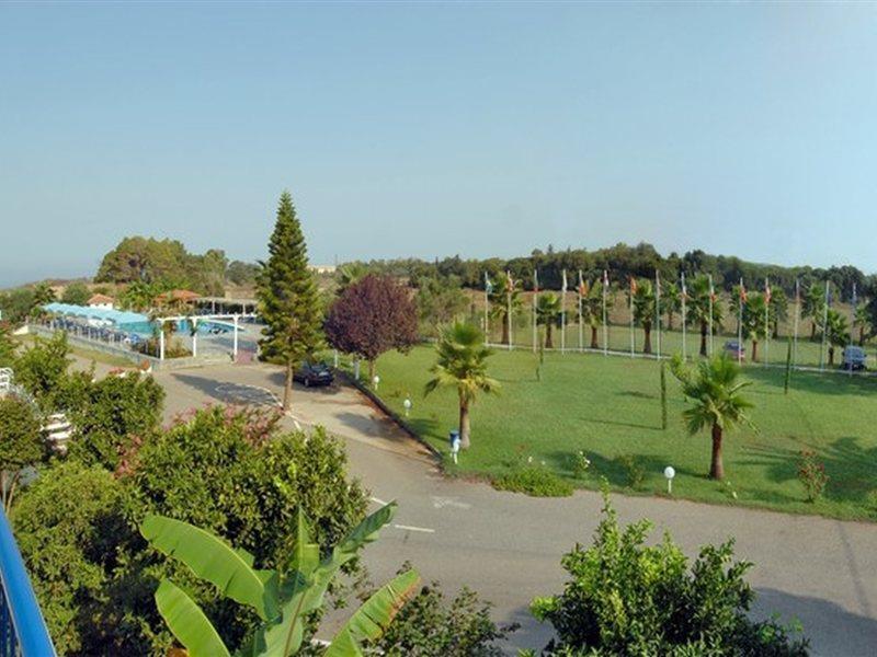 Lintzi Hotel Arkoudi Extérieur photo