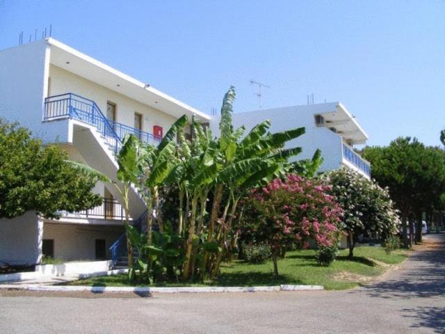 Lintzi Hotel Arkoudi Extérieur photo